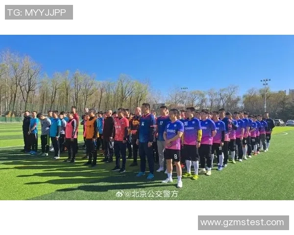 足球巨星云集聚会现场直播精彩纷呈球场外的友谊与热血碰撞