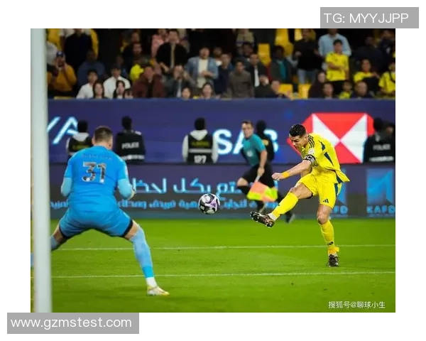 足球巨星闲暇时光畅玩Switch展现赛场外别样轻松一面 足球巨星闲暇时光畅玩Switch展现赛场外别样轻松一面